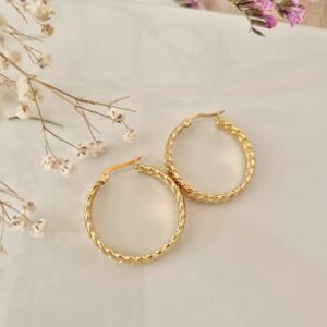 Créoles Tressées Dorées en Acier Inoxydable – 30 mm