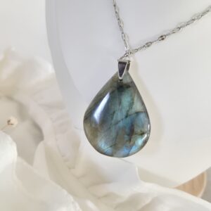 ✨ Collier en acier inoxydable & Labradorite naturelle