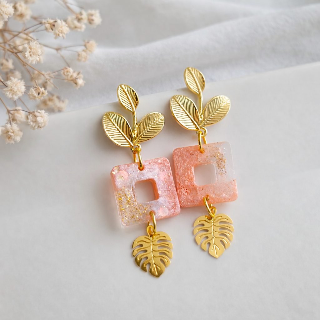 Boucles d'oreilles bohèmes dorées feuilles Delphine