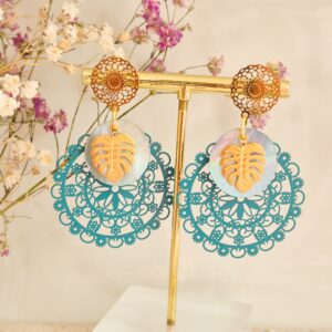 Boucles d’oreilles bohèmes dorées & nacre verte – Esprit tropical chic