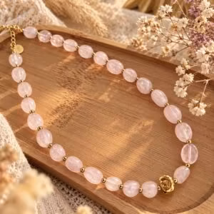 Collier Aurélie en Quartz Rose – Pierre naturelle
